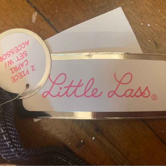 New Little Lass 2 Piece Capri Set with Accessory - Picture 5 of 8